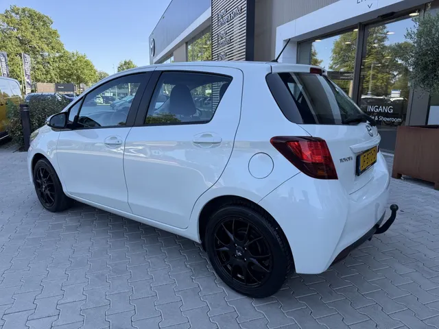 Toyota Yaris 1.3 VVT-i Aspiration | Trekhaak | All Seasons