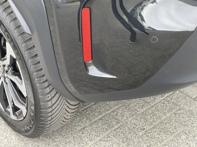Toyota Yaris Cross 1.5 Hybrid Dynamic | Parkeersensoren V+A | Stuur en Stoelverwarm
