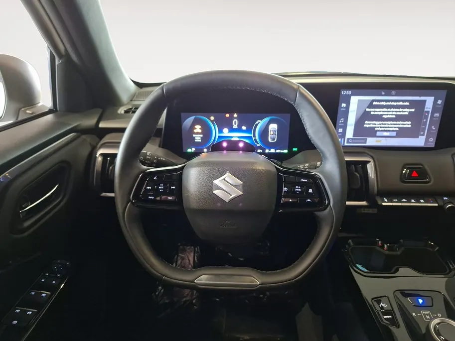 Suzuki e Vitara Style 61 kWh | €2.000.- inruil premie | Direct leverbaar | Hoge instap | Panorama dak | 360 camera | 10 jaar garantie!