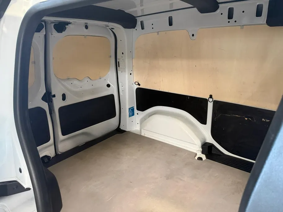 Renault Kangoo 1.5 Blue dCi 95PK advance L1 *Navi(Carplay)+Camera*Climate*Parkeersensoren*Betimmerd laadruimte!