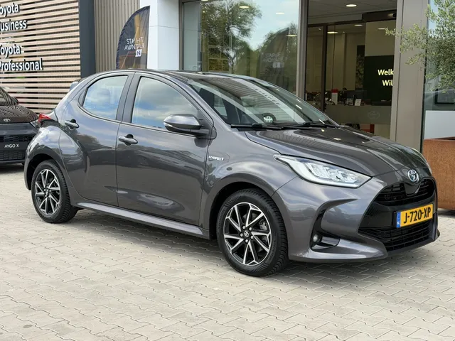 Toyota Yaris 1.5 Hyb. Dynamic | 1e Eigenaar | Dealer Onderhouden | Camera |