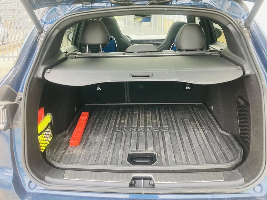 Lynk & Co 01 1.5 PHEV 261PK 1800KG Trekgewicht- Panorama Dak