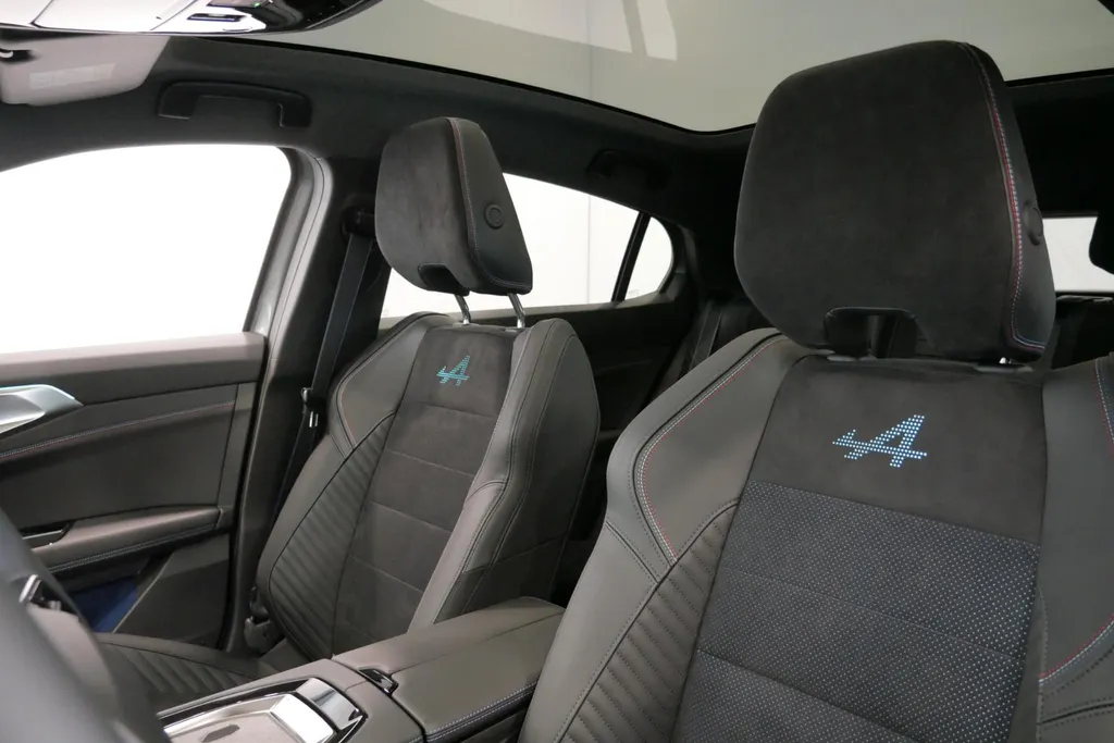 Renault Rafale 1.2 E-Tech full hybrid 200 esprit Alpine | Profiteer nu van €4.000,- Zeeuw & Zeeuw voorraadkorting |Uit voorraad leverbaar! *OP=OP