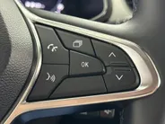 Renault Captur 1.6 E-Tech PHEV 160 Intens | Groot Scherm + Navigatie | Parkeercamera | Cruise Control