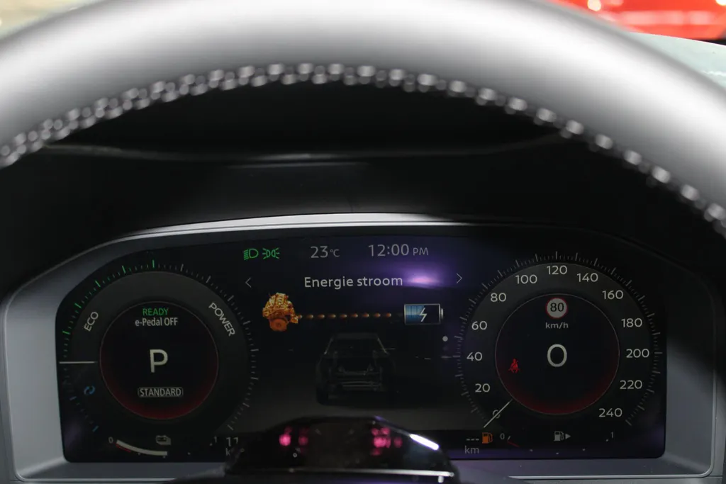 Nissan Juke 1.6 Hybrid Pulse | Bose audio | 360grd camera | Dodehoeksensoren| Lederen bekleding | Apple carplay & Androidauto | Pro-pilot | Stuur-, en Stoel- en voorruitverwarming |