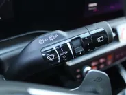 Kia Niro EV Air 64.8 kWh | Stuur-/stoelverwarming | Camera | Cruise adapt. | 17' LM | Elekt. stoelverstelling | Dodehoek detectie | LED | Clima |