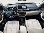 BMW X1 sDrive20i VDL Nedcar Edition | Trekhaak | Camera | Leder | Head-Up Display | Navi | Stoelverwarming | Elektrische achterklep | LED | 12 maanden Bovag Garantie