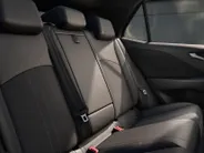Volkswagen ID.3 Neo Style 61 kWh accu 190 PK Elektr. aandrijving · Zijruiten achter en achterruit getint ·