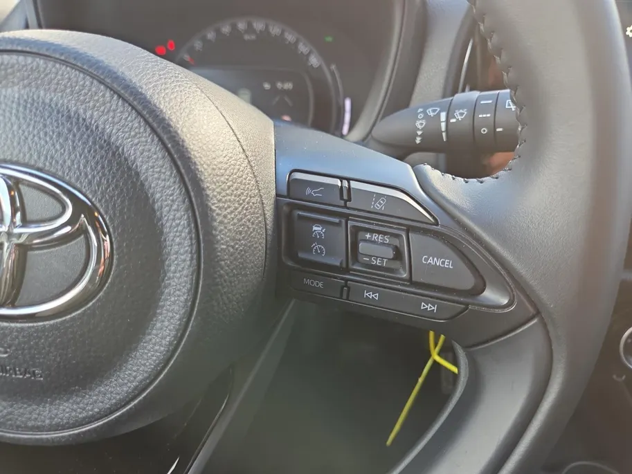 Toyota Aygo X 1.0 VVT-i MT Play | Zeer nette auto | Apple CarPlay & Android Auto | Camera | 100 % onderhouden | Fabrieksgarantie t/m 8-2034 |