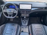 Ford Focus 1.0 EcoBoost Hybrid ST Line Vignale automaat 155PK | NL-Auto | Dealer onderhouden | Driver assistancepack | Winterpack | Panoramadak | 18' Lichtmetaal | Adaptive cruisecontrol | Dodehoekdetectie | Leer bekleed |