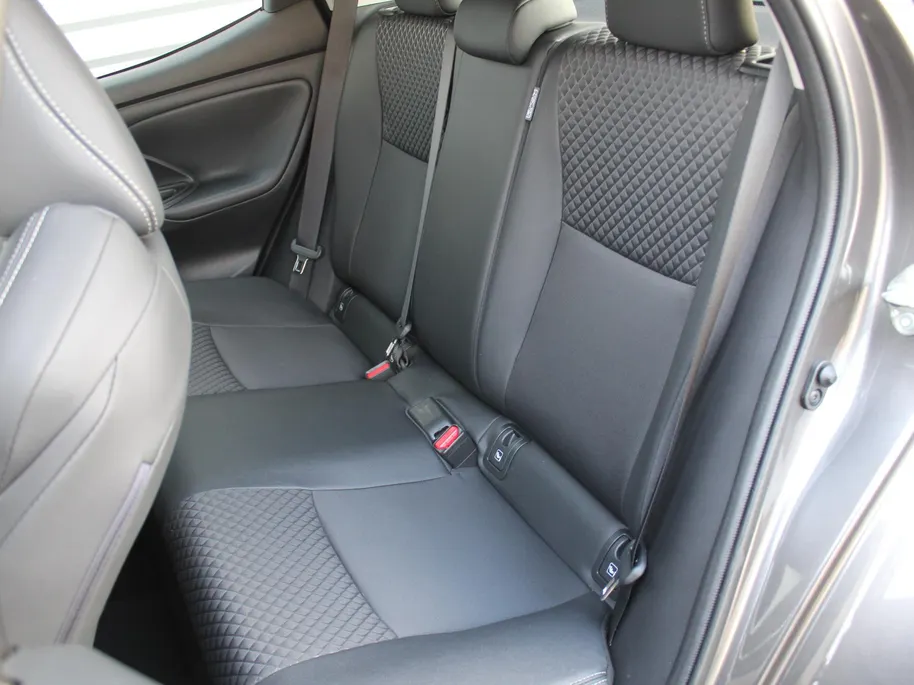 Mazda 2 Hybrid 1.5 Agile | Comfort pakket | 15" LM | Stoelverwarming | Apple Carplay / Android Auto |