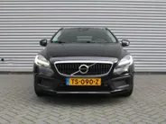 Volvo V40 Cross Country 1.5 T3 Dynamic Edition | Trekhaak | 17' LM | Panoramadak | Leer | PDC v+a | Camera | Stoel-/voorruitverwarming | HK audio |