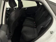 Ford Puma 1.0 EcoBoost 125PK Hybrid Titanium | Voorstoel massage | Trekhaak | Winterpack | Grootlicht assistent | NL Auto |