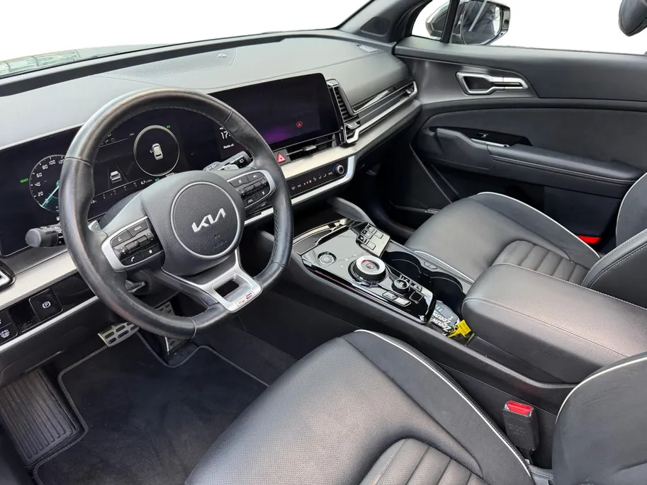 Kia Sportage 1.6 T-GDi Hybrid GT-PlusLine | Zeer compleet | Trekhaak | Panoramadak | 100% Dealer onderhouden | Stoel & Stuurverwarming |