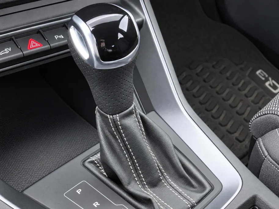 Audi Q3 Sportback 45TFSIe 245PK S Line Panoramadak · Trekhaak · Camera + Parkeersensoren · Apple/Android Car Play ·