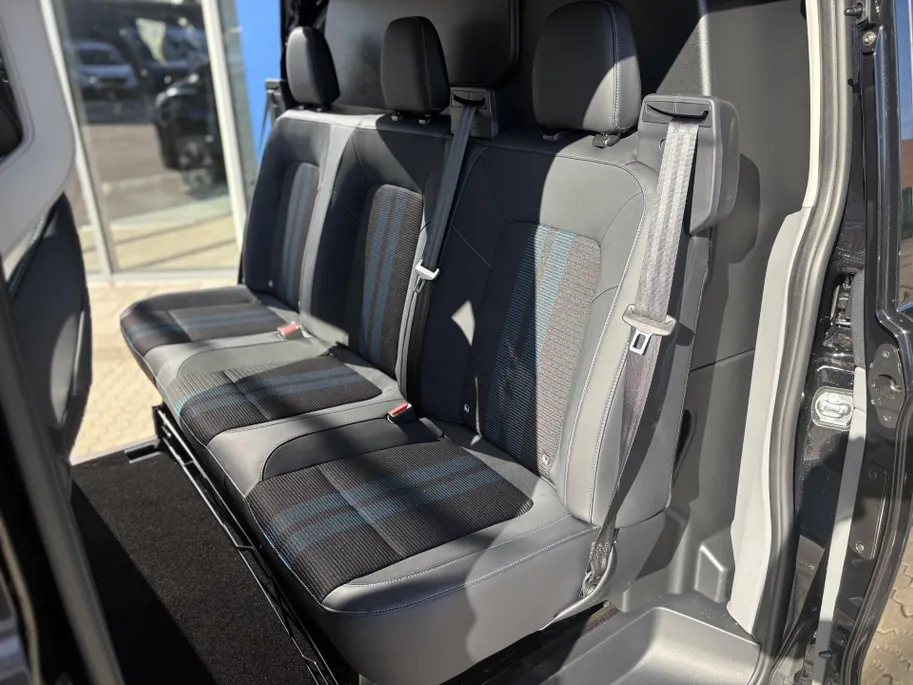Ford Transit Custom 320 2.5 PHEV L2H1 Sport DC | TREKHAAK | DRIVER ASSISTANCE PACK | 19 INCH | 233 PK