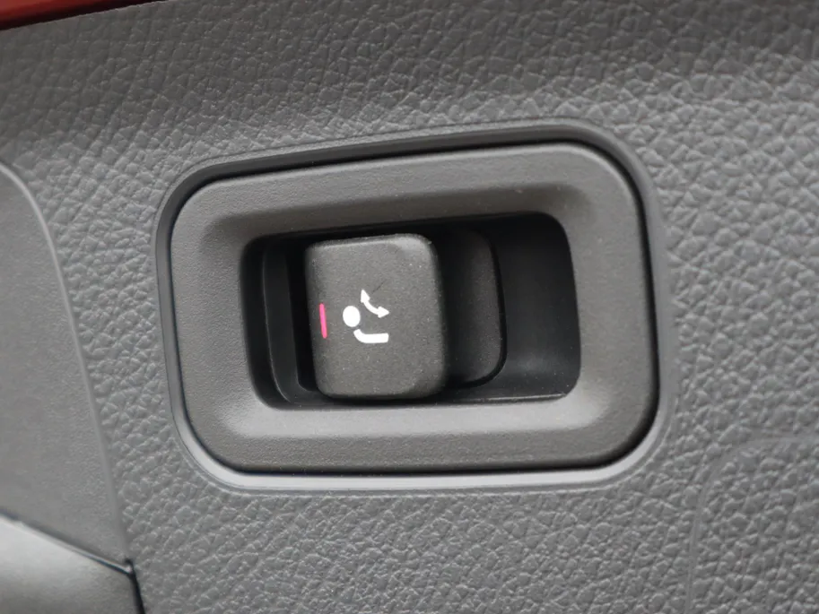 Mercedes-Benz A-Klasse 250 e Star Edition Luxury Line l Trekhaak l Keyless l Stoelverwarming