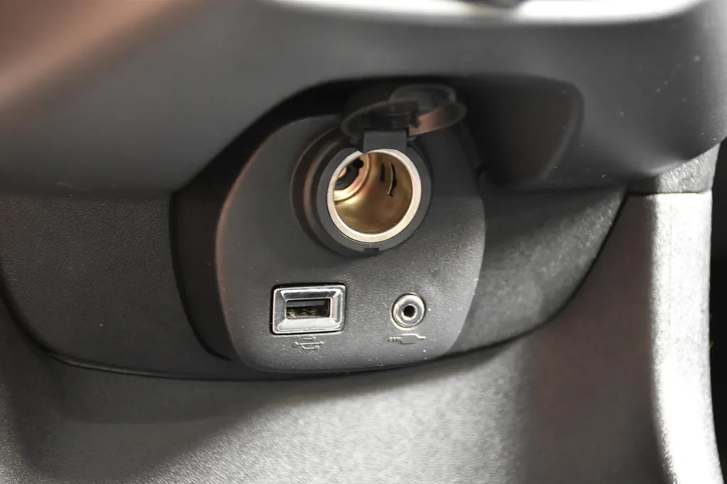 Toyota Aygo 1.0 VVT-i X First I Apple Carplay - Android Auto