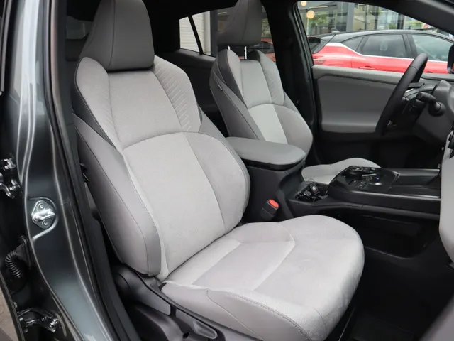 Toyota C-HR+ Executive AWD 77 kWh | Executive Plus Pack |