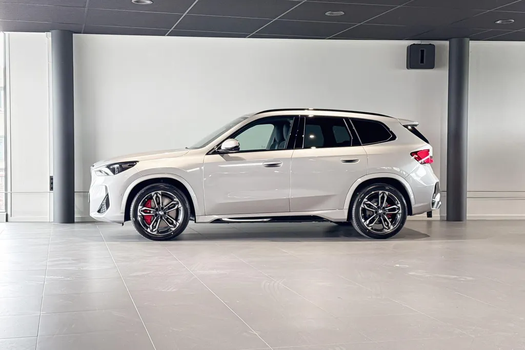 BMW iX1 eDrive20 67 kWh