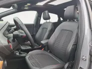Ford Puma 1.0 EcoBoost Hybrid ST-Line X automaat | Dealeronderhouden | Stoel- stuur en voorruitverwarming | Afneembare trekhaak | 18inch zwarte velgen | Maxton