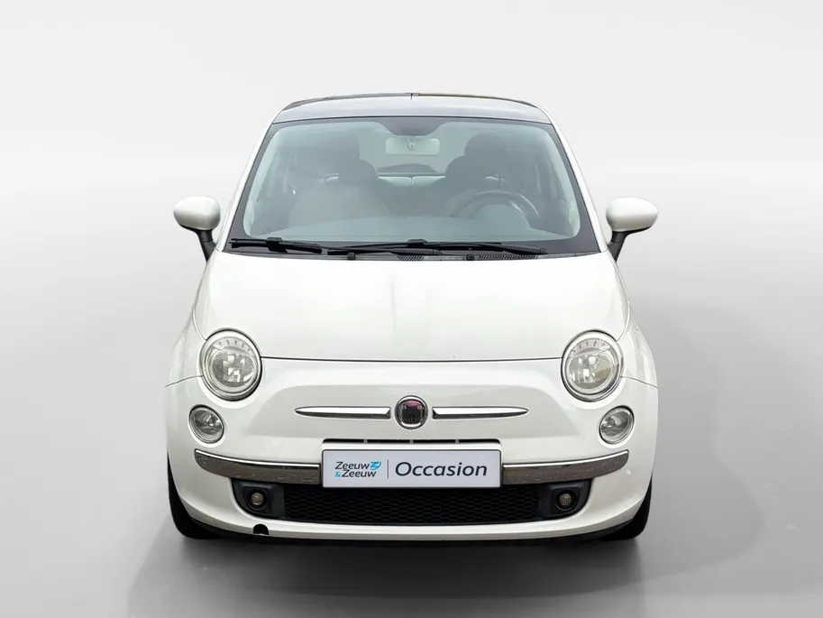 Fiat 500 1.2 Lounge airco , lm velgen , panoramadak , tel , usb , el ramen en spiegels .