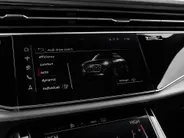 Audi Q8 55 TFSI e quattro Pro Line S 394 PK · B&O Premium 3D · Vierwielbesturing · Assist parking plus, remote · Trekhaak elek. wegklapbaar · MEGA Sale