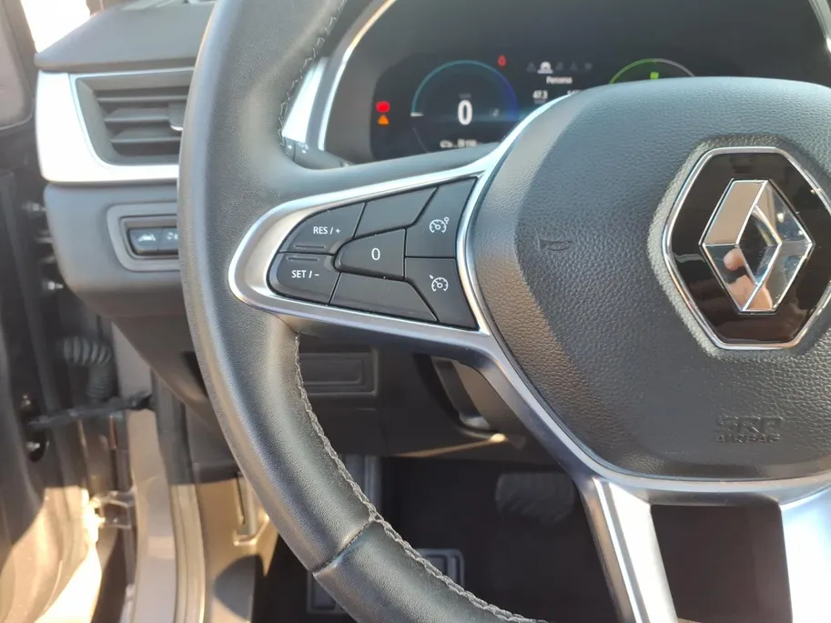 Renault Captur 1.6 E-Tech Hybrid 145 Intens Automaat | Navi | Camera | Climate Control | Velgens Hoogglans Zwart | Apple CarPlay/Android Auto | Licht & Regen Sensor | Full LED | 1 jaar garantie