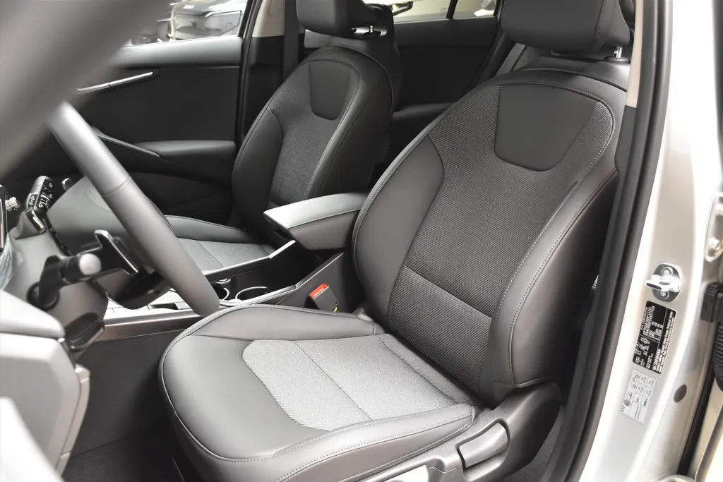 Kia Niro 1.6 GDi Hybrid 138pk DCT6 DynamicLine Snel leverbaar!