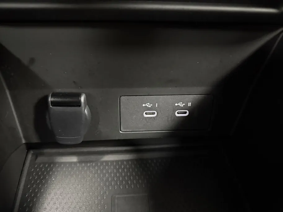Renault Captur 1.0 TCe 90 techno NAVI AIRCO CAMERA ADAPATIEVE CRUISE CONTROLE APPLE CARPLAY ANDROID AUTO HOGE INSTAP ZEER MOOIE AUTO
