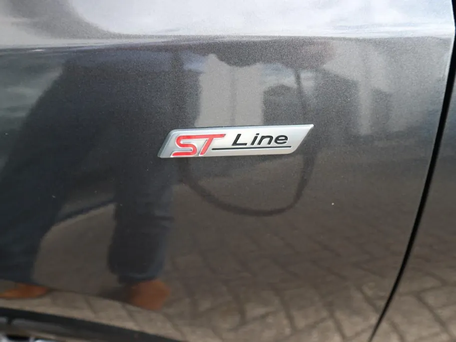Ford Focus Wagon 1.0 EcoBoost Hybrid ST Line Style 125pk met Parking- | Winter-| Family-| en Design Pack