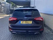 Ford Focus 1.0 EcoBoost 125 pk Vignale Wagon Panoramadak - Design Pack - Winter Pack - Lederen bekleding