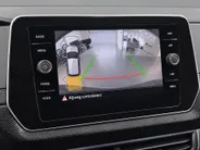 Volkswagen T-Cross 1.5 TSI 150pk DSG R-Line Edition · Camera · Apple/Android Car Play · Trekhaak · P-Sensoren · Navigatie · Stoelverwarming · 17'' Inch ·