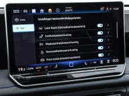 Volkswagen Tiguan 1.5 272pk DSG eHybrid R-Line Edition · Panoramadak · 360 Camera · Wegklapbare Trekhaak · Massage · Dodehoek Detectie · 19'' Inch · Garantie t/m 27-10-2029 of 100.000km