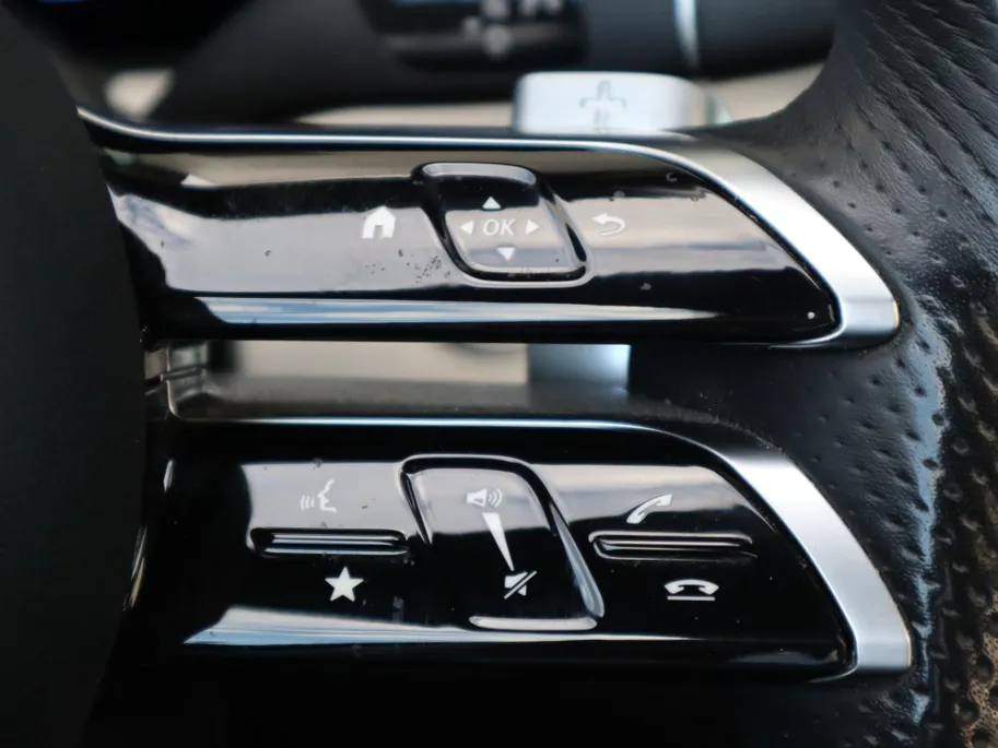 Mercedes-Benz E-Klasse 300 e AMG Line l Trekhaak l Panoramadak l Keyless l stoelverwarming