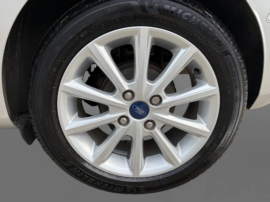 Ford Fiesta 1.0 EcoBoost Titanium | 1e Eigenaar | NL-Auto | Nieuwe distributieriem | Camera | Adaptive Cruisecontrol | Voorruitverwarming | B&O Audio | Navigatie | Apple Carplay&Android Auto | Climate Control | Dealer onderhouden |