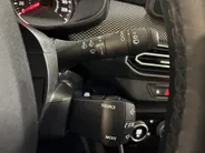 Dacia Sandero 90PK TCe Journey | Camera | Armsteun | Climate Control | Parkeersensoren | Apple CarPlay/Android Auto | Licht & Regen Sensor | Cruise Control | Lichtmetalen Velgen | Full LED |