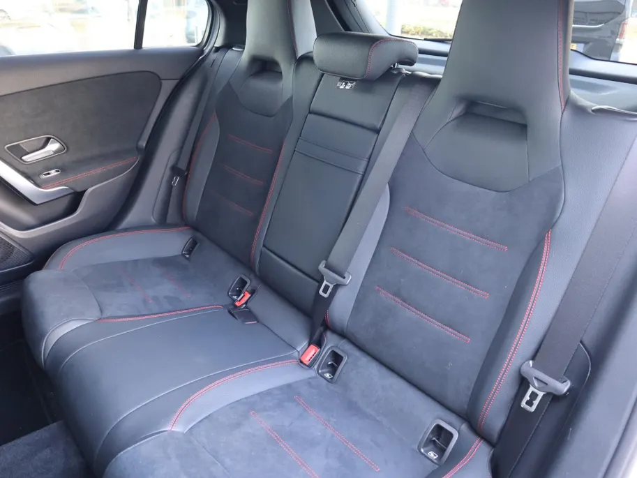 Mercedes-Benz A-Klasse 250 e Business Solution AMG