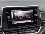 Volkswagen T-Roc Cabrio 1.5 TSI 150pk DSG R-Line · Camera · Apple/Android Car Play · Navigatie · Stoel-& Stuurverwarming · Dodehoek Detectie · 19'' Inch ·
