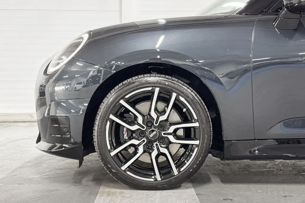 MINI Cooper 3-deurs Electric E John Cooper Works L