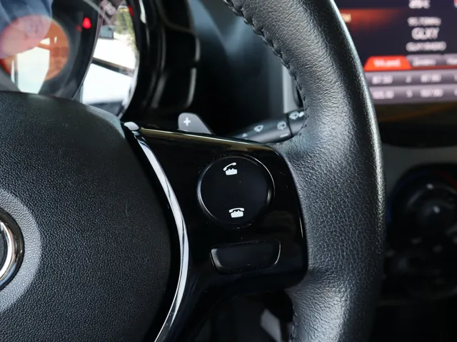 Toyota Aygo 1.0 VVT-i x-play Automaat | Camera | Apple Carplay & Android Aut