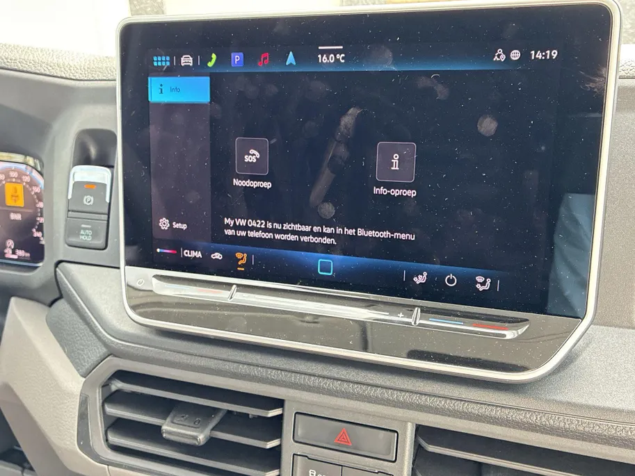 Volkswagen Bedrijfswagens Crafter Bedrijfswagens 35 Trendline 2.0 TDI 140pk L3H3 · 18' LM velgen · Trekhaak · Sidebars · Achterdeurspoiler · Voorspoiler · Camera · Apple/Android Car Play · Navigatie