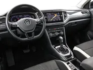 Volkswagen T-Roc 1.5 TSI 150pk DSG Sport · Panoramadak · Camera · Keyless · Apple/Android Car Play · Navigatie · Dodehoek Detectie · 17'' Inch ·