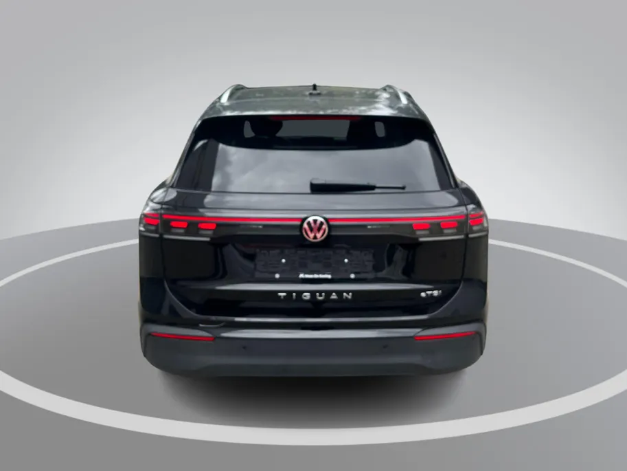 Volkswagen Tiguan 1.5 eTSI 130pk DSG Life Edition · 360 Camera · Inklap. Trekhaak · Apple/Android Car Play · Dodehoeksensor · Stuur- & Stoelverwarming · Parkeerassistent · Garantie t/m 01-09-2027