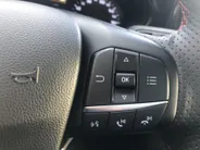 Ford Focus Wagon 1.0 EcoBoost Hybrid ST Line GROOT NAVIGATIESCHERM.