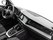 Audi A1 Sportback 25 TFSI 95pk S-Tronic Advanced Edition · Apple/Android Car Play · 17'Velgen · Clima · Cruise Control · Stoelverwarming · Garantie t/m 27-07-2027 of 100.000km