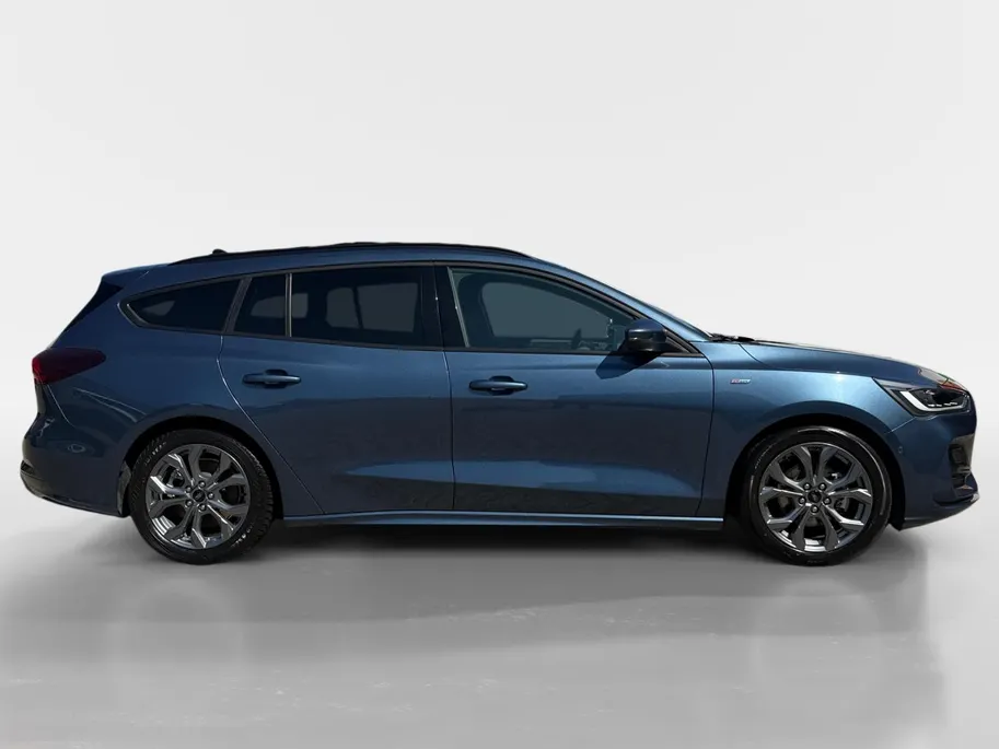 Ford Focus Wagon 1.0 EcoBoost Hybrid ST Line X | Automaat | Pano dak | Adapt. cruise control | BLIS | Winter pack | Parkeersensoren voor en achter | Achteruitrijcamera | B&O audio | Draadloos opladen mobiel | Bovag garantie |
