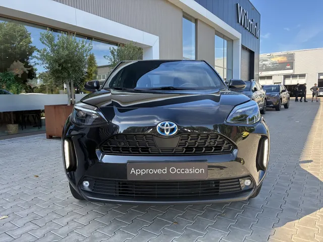 Toyota Yaris Cross 1.5 Hybrid Dynamic | Parkeersensoren V+A | Stuur en Stoelverwarm