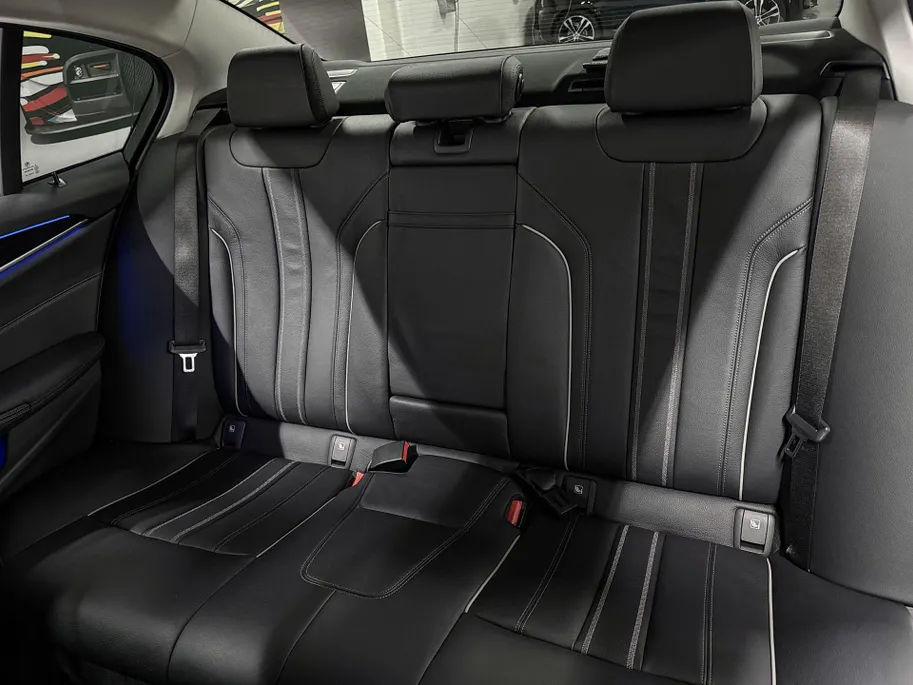 BMW 5 Serie Sedan 530e iPerformance High Executive