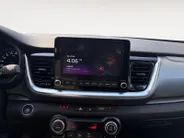 Kia Stonic 1.0 T-GDi MHEV DynamicPlusLine | Cruise Control | Climate Control | Camera | Navigatie | LM Velgen |